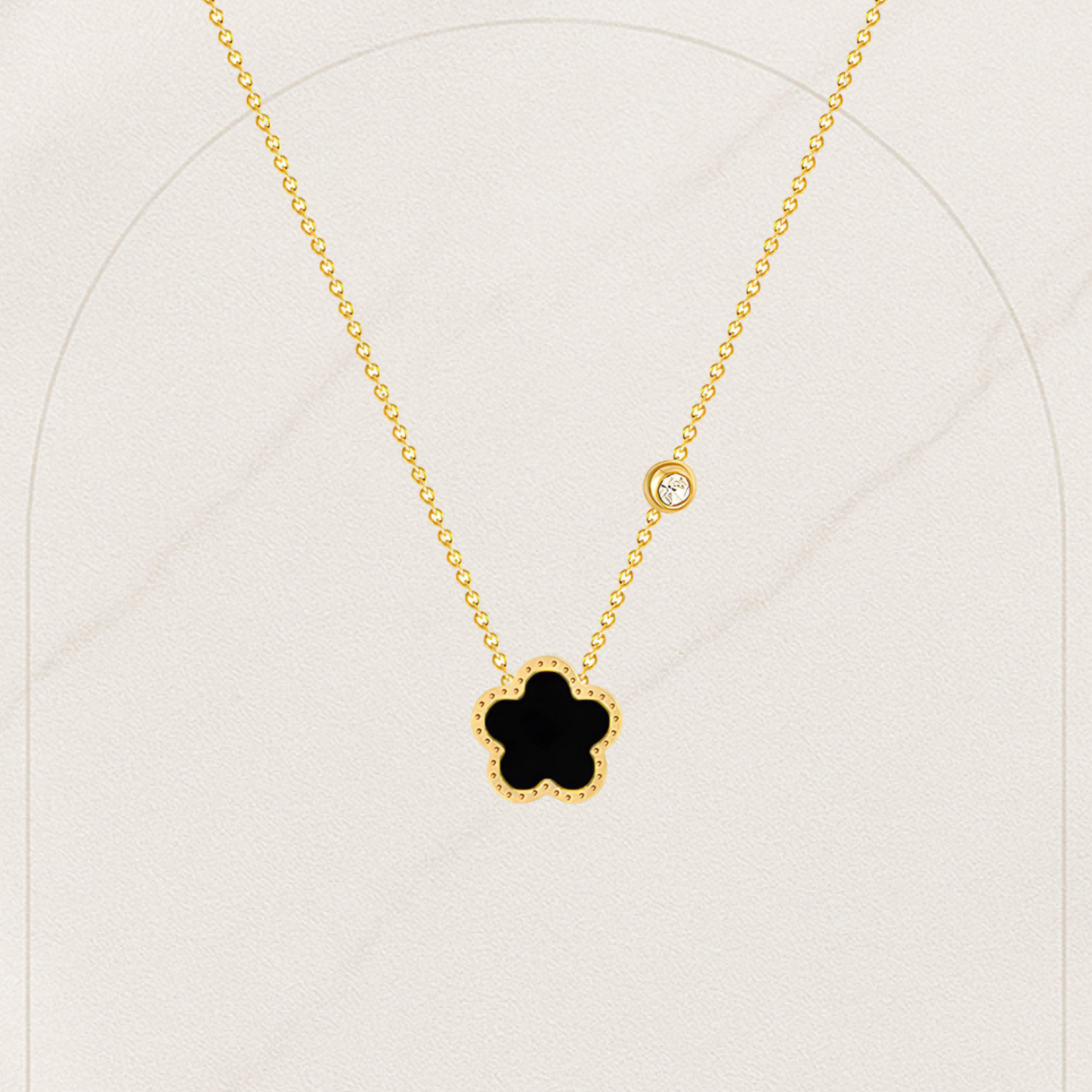 Flower Necklace – 18K Gold Plated | Waterproof & Hypoallergenic Jewelry