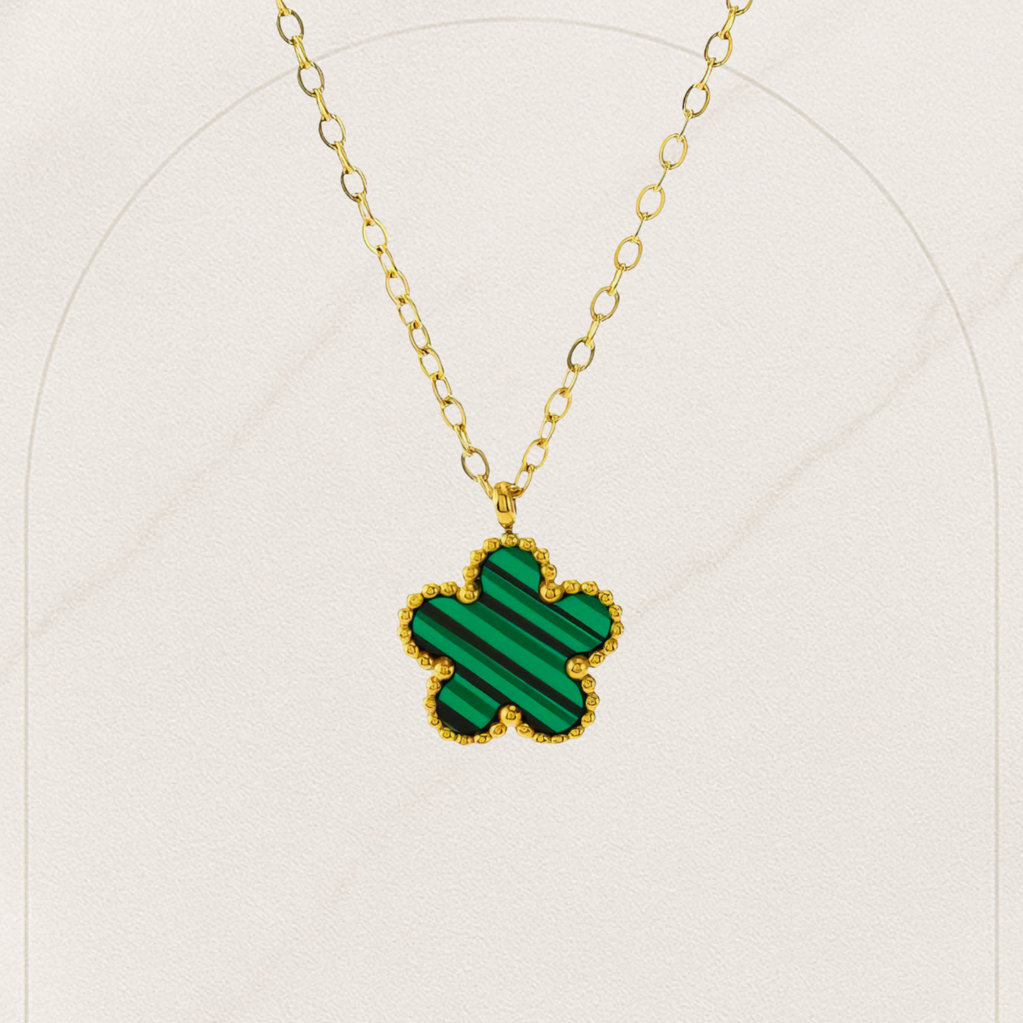 Flower Necklace – 18K Gold Plated Stainless Steel | Waterproof, Hypoallergenic, Tarnish-Free